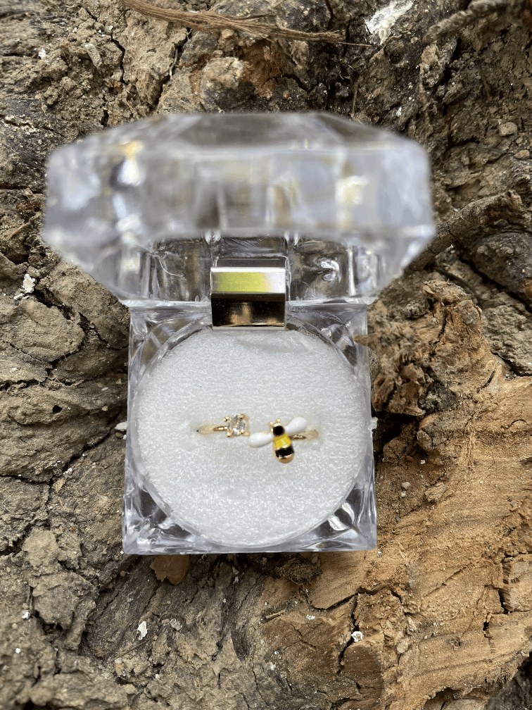 Busy Bee Ring - rings at AmbsbyMaria